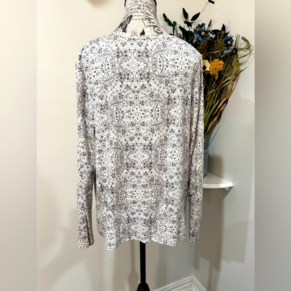 Croft & Barrow Cream Long Sleeve Relaxed Blouse - Picture 5 of 7